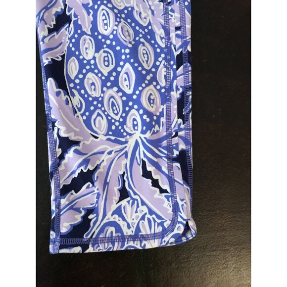 Lilly Pulitzer Luxletic Weekender Cropped Beckon Blue Coco Safari Leggings - MED - Picture 3 of 11